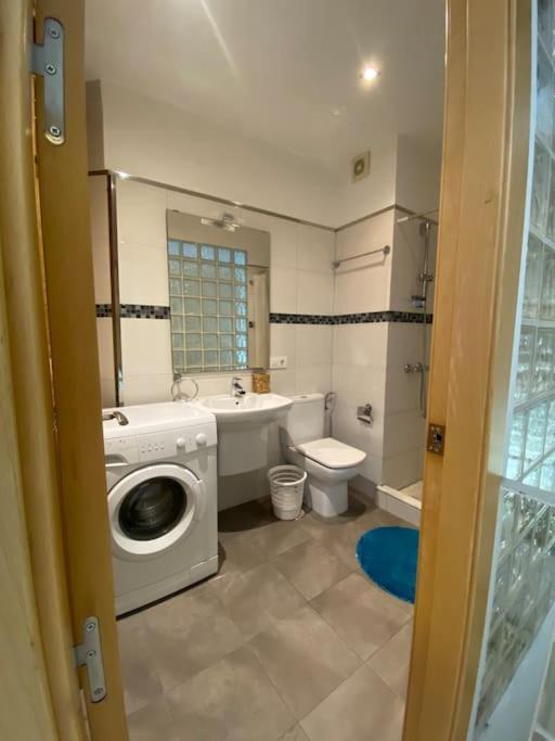 Luxury Complete Building In The Heart Of Севилья Экстерьер фото